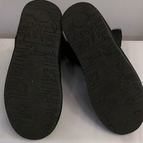 Boots - Picture 5 of 7